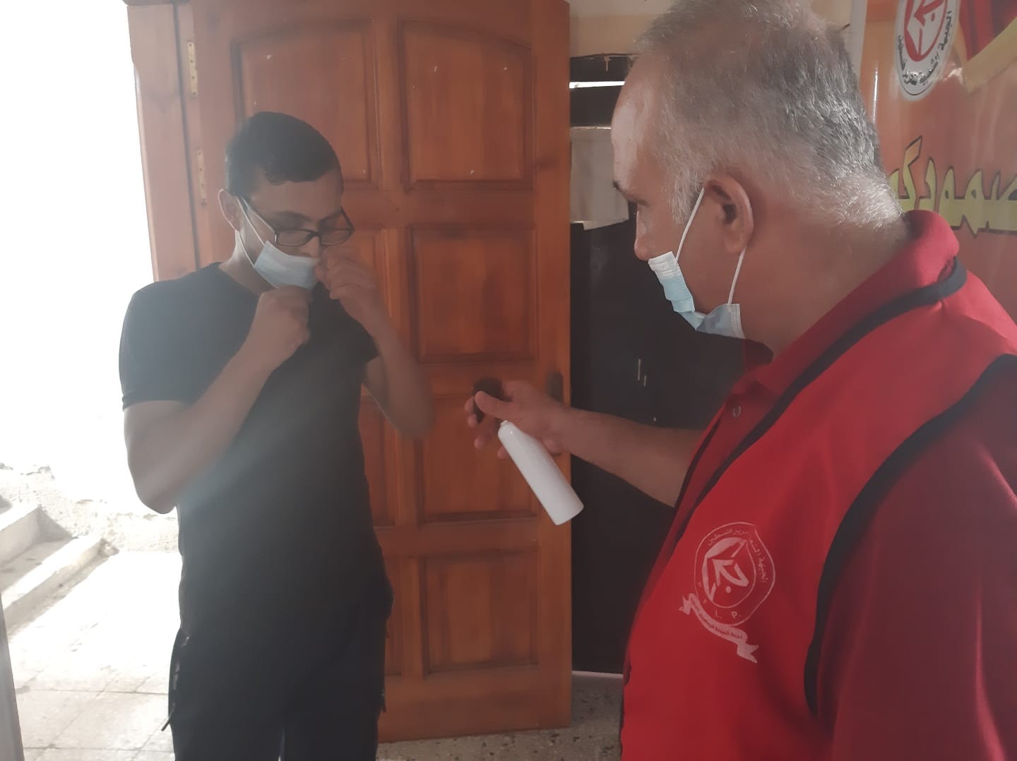 الشعبيّة شمال القطاع تنظم حملة تطعيم واسعة ضد فايروس كورونا (9).jpg