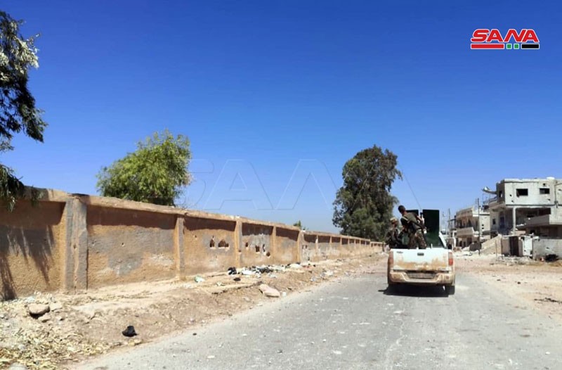 الجيش السوري يدخل منطقة درعا البلد ويستعد لعمليات التمشيط (3).jpg