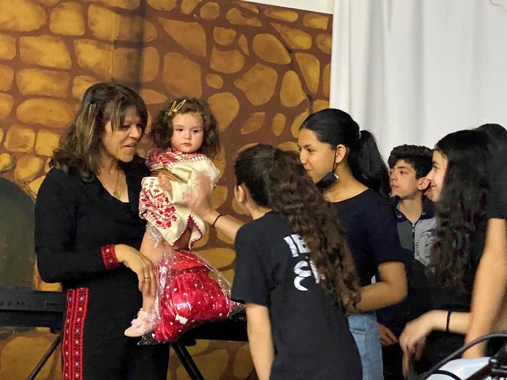 ابداع ومركز بديل يكرمان الاسير المحرر رشدي ابو مخ (5).JPG