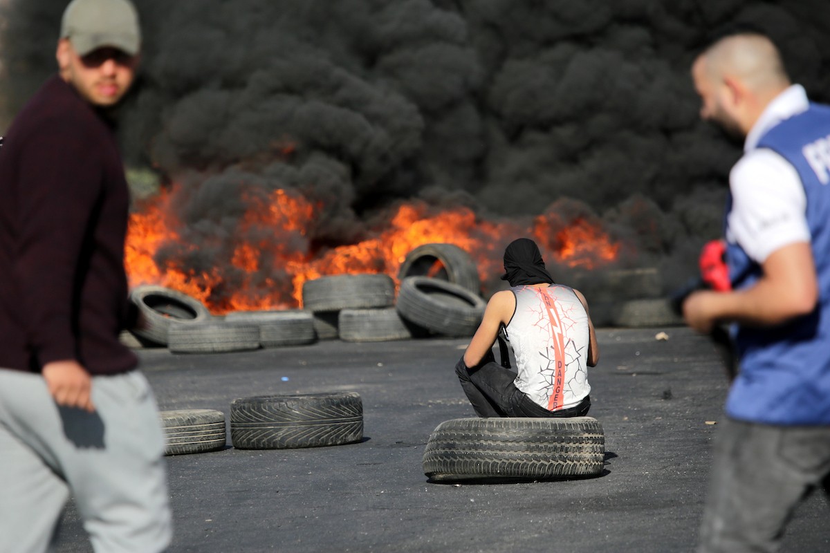 مواجهات عنيفة مع قوات الاحتلال في عدة مناطق بالضفة المحتلة  (4).jpg