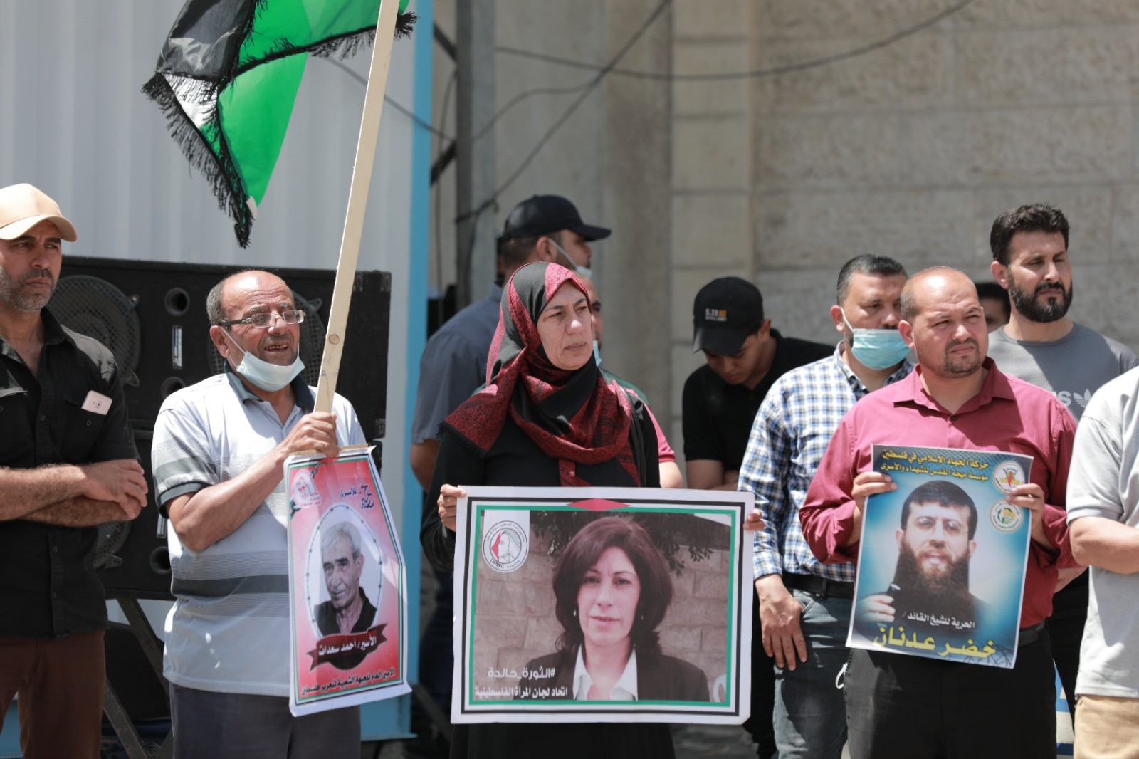 الشعبيّة تنظم وقفة أمام مقر المندوب السامي دعمًا للأسرى المضربين عن الطعام (3).jpg